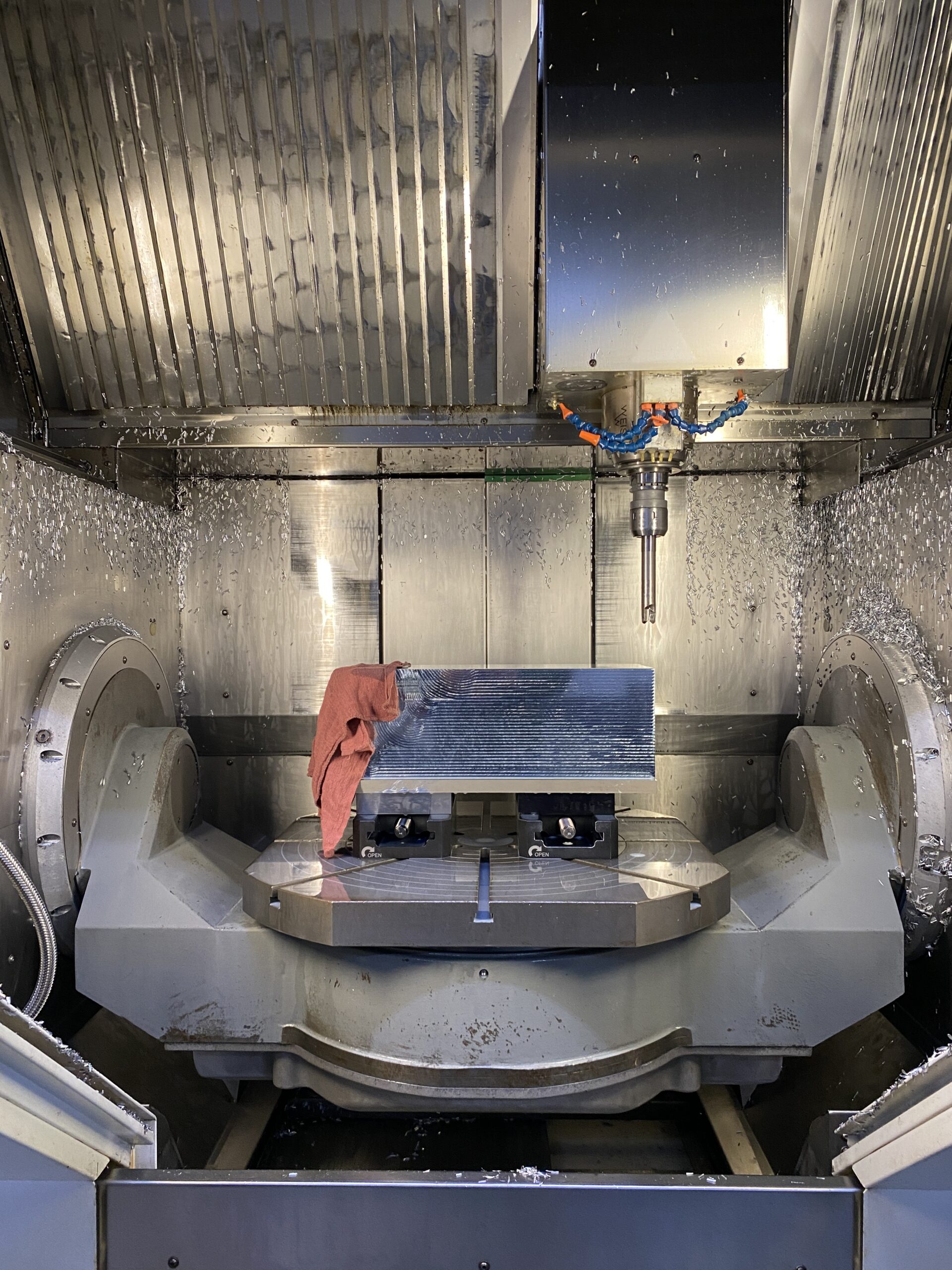 (1) C40U Dynamic Hermle 5 Axis Machine • European Machine Tools